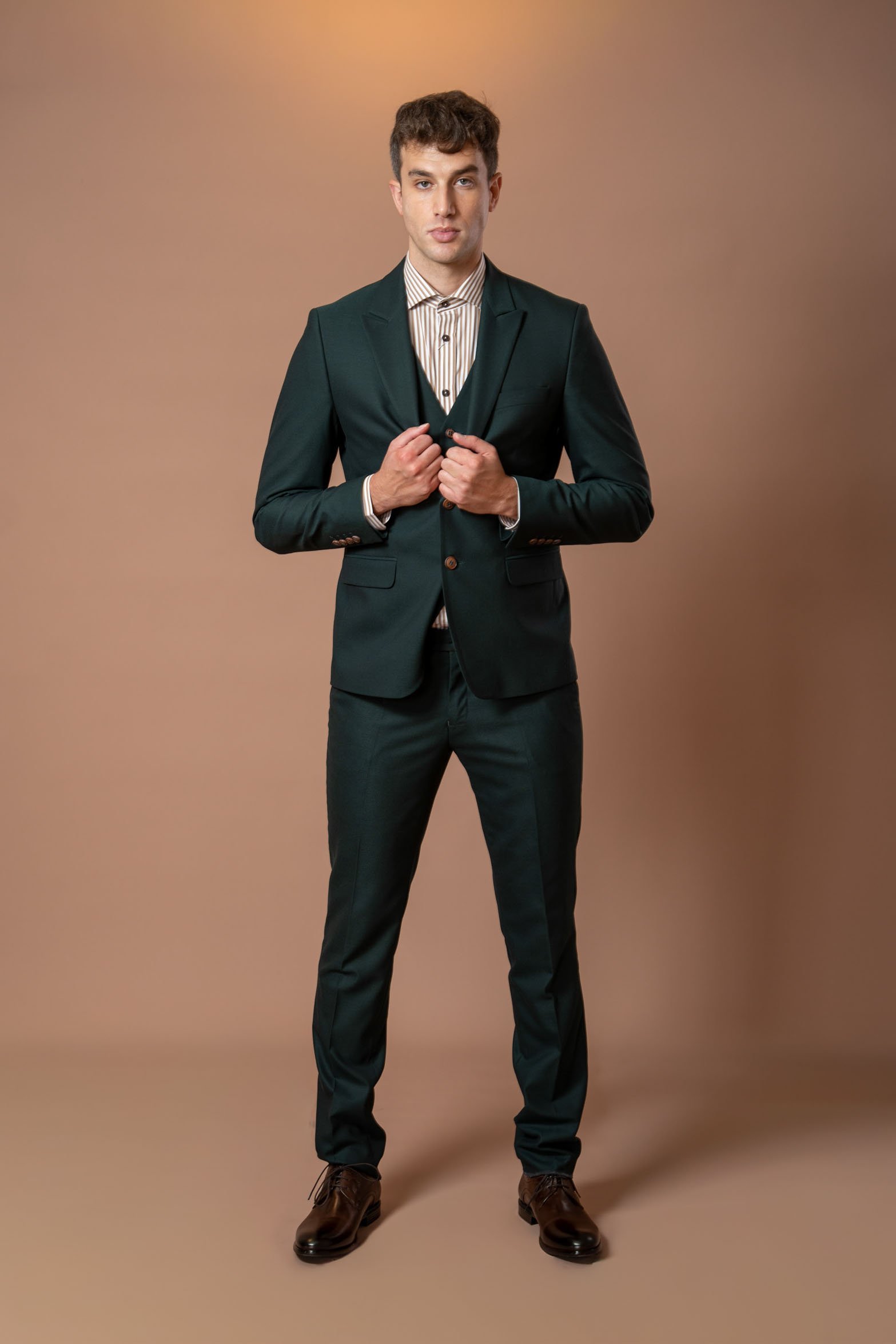 Muško maslinasto odelo