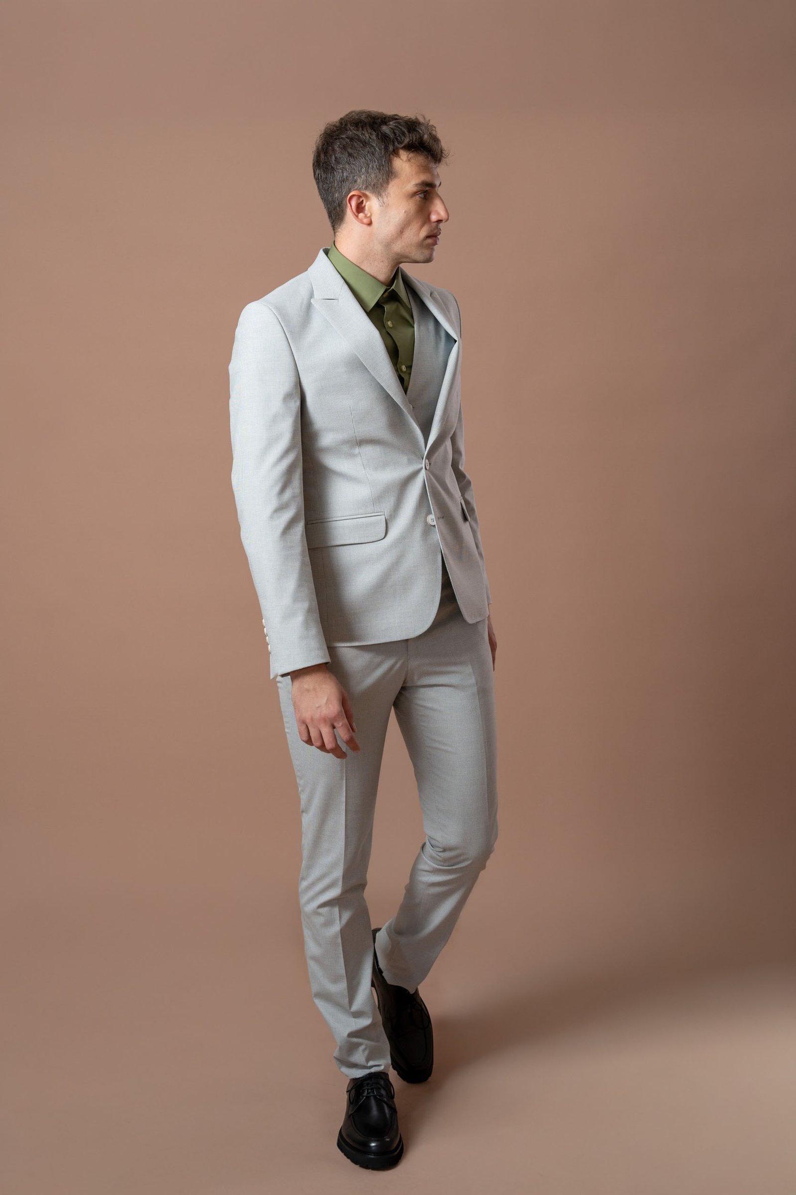 Muško svetlosivo trodelno odelo sa tamnosivim prugama (pepito) - Image 5