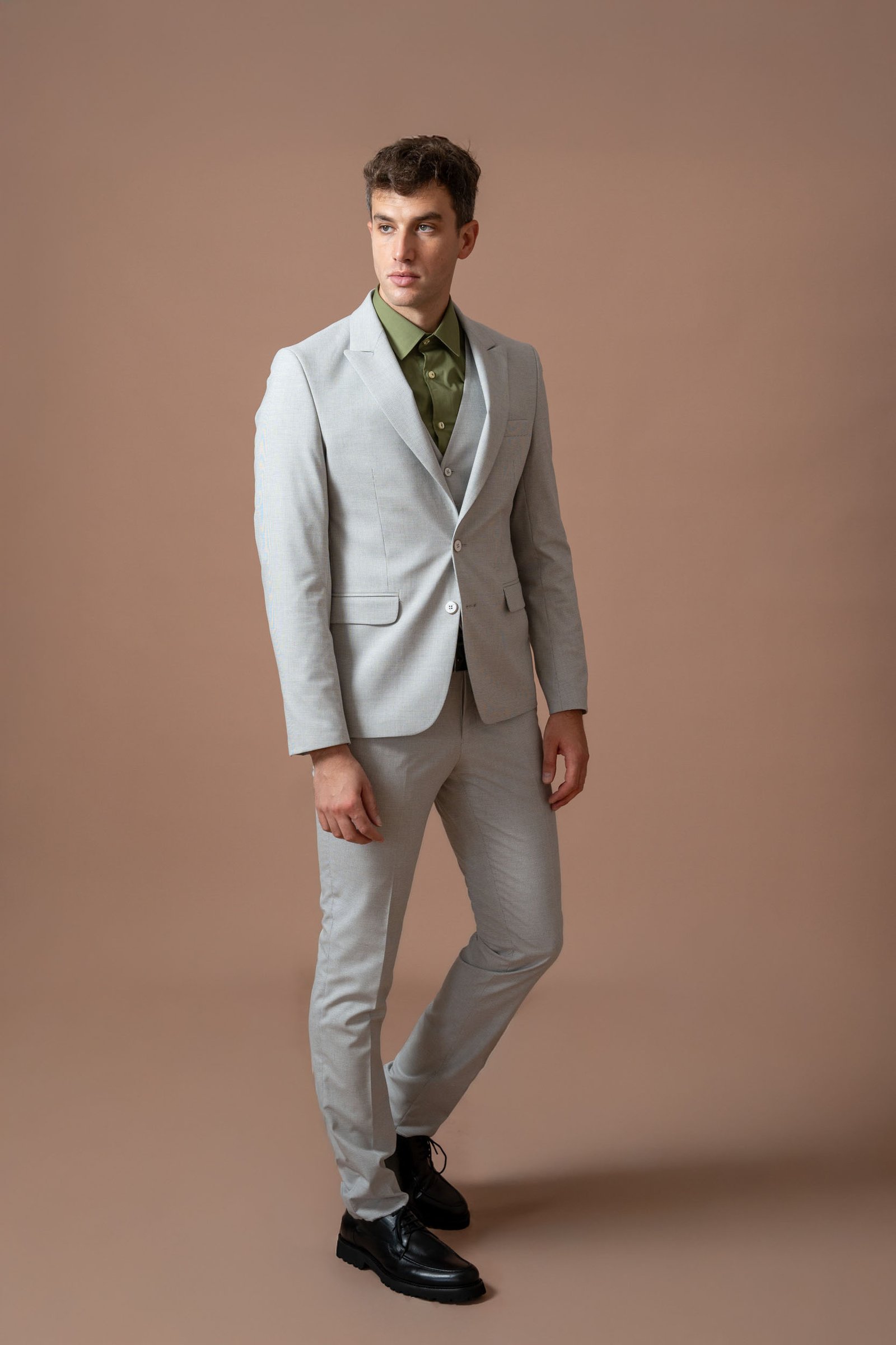 Muško svetlosivo trodelno odelo sa tamnosivim prugama (pepito) - Image 15