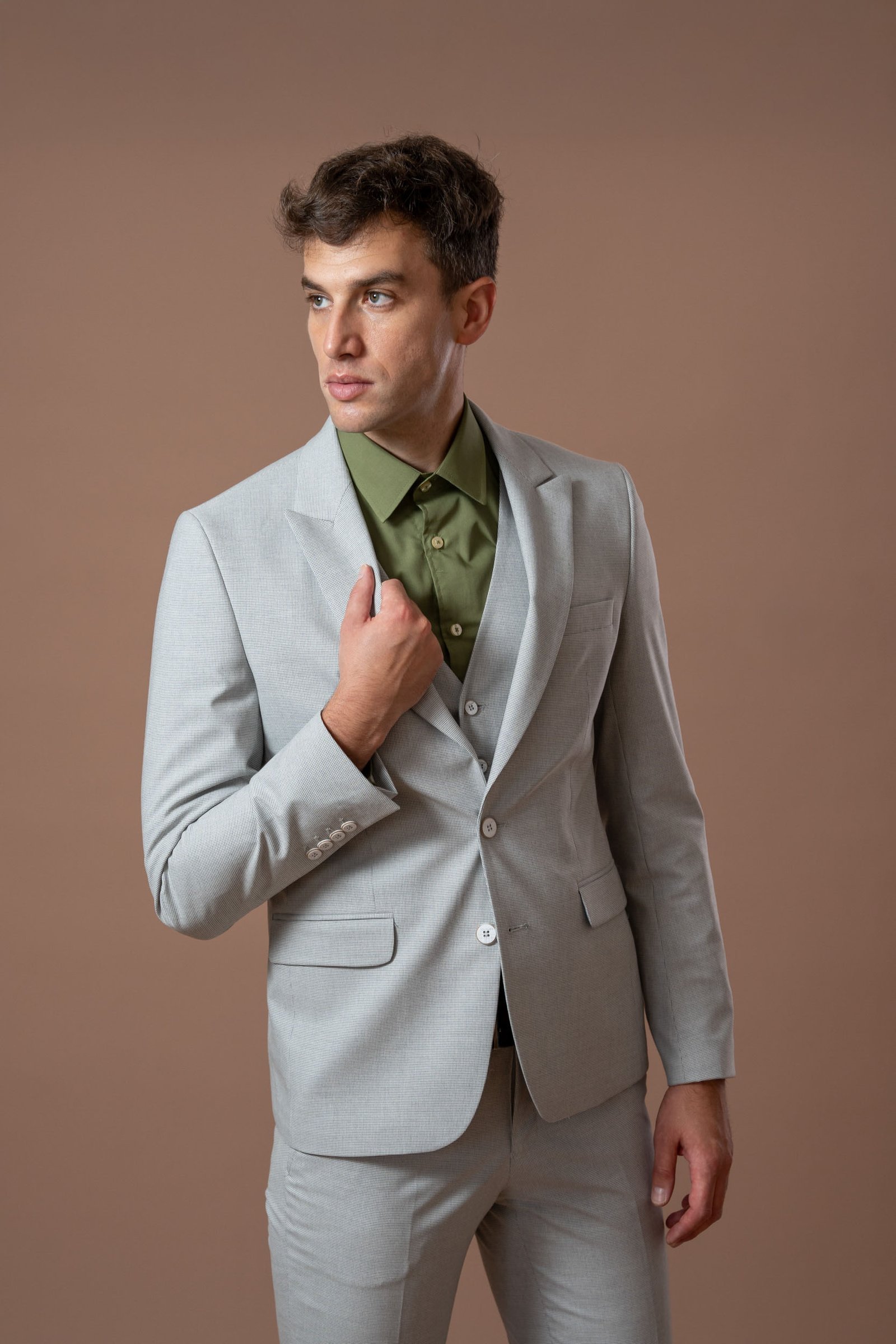 Muško svetlosivo trodelno odelo sa tamnosivim prugama (pepito) - Image 12