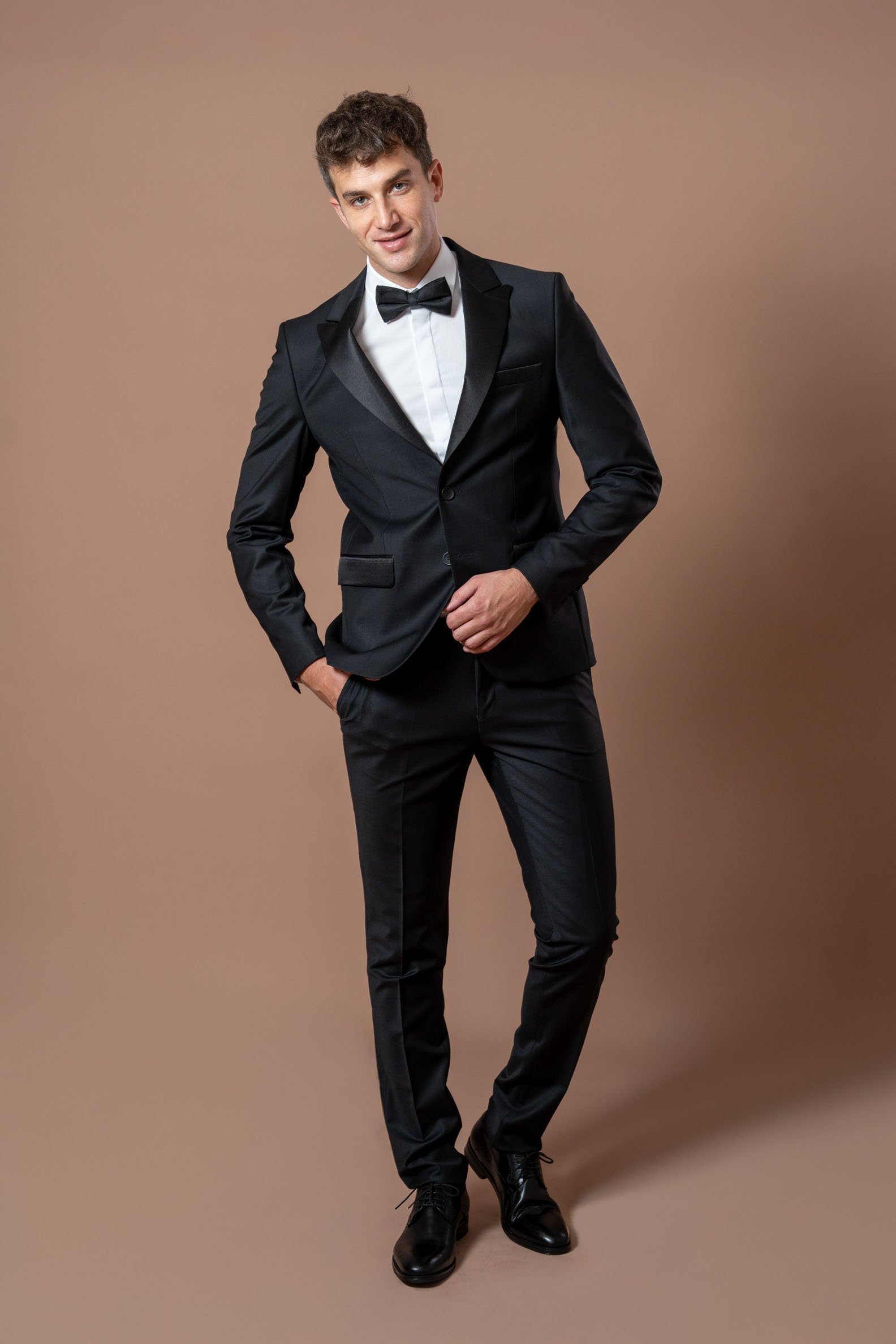 Crni smoking sa satenskim reverima - Image 17