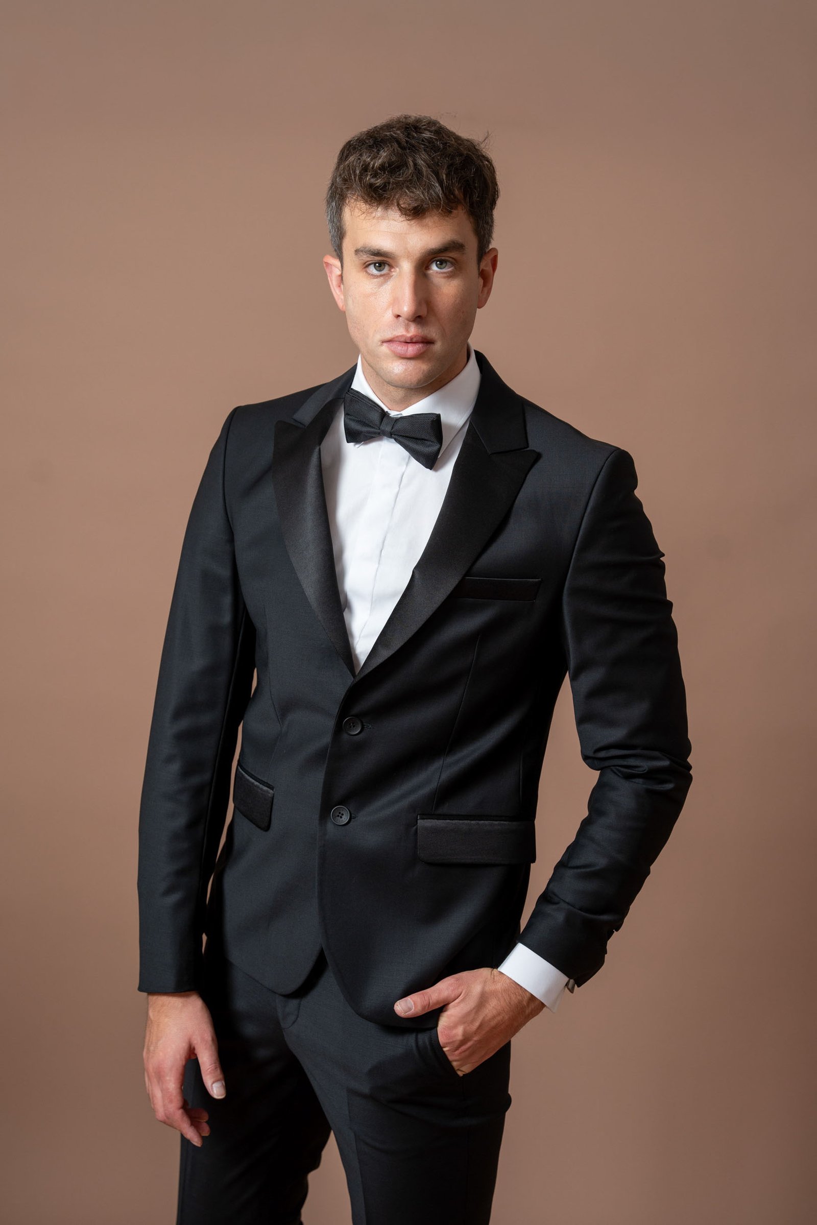 Crni smoking sa satenskim reverima - Image 5