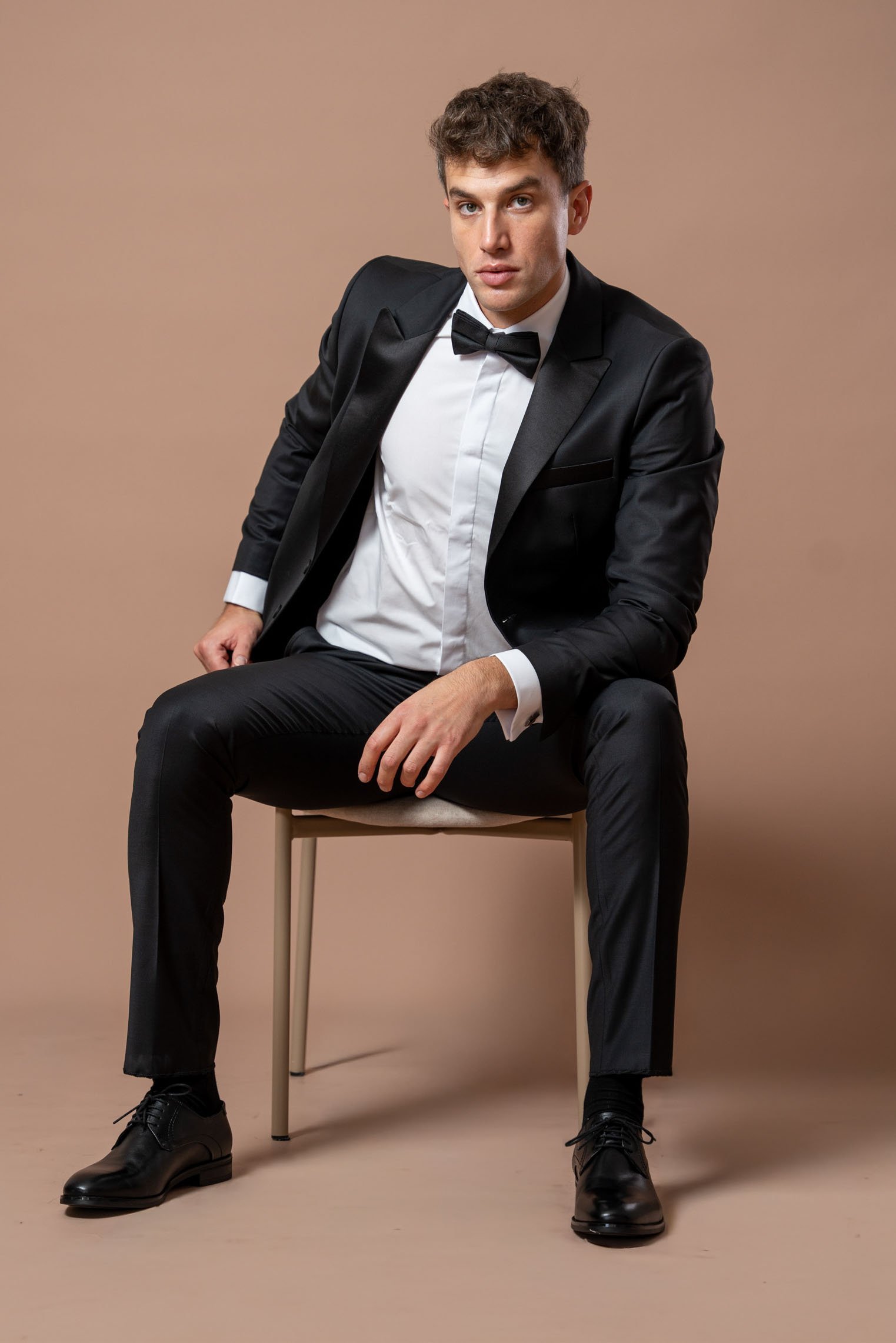 Crni smoking sa satenskim reverima - Image 9