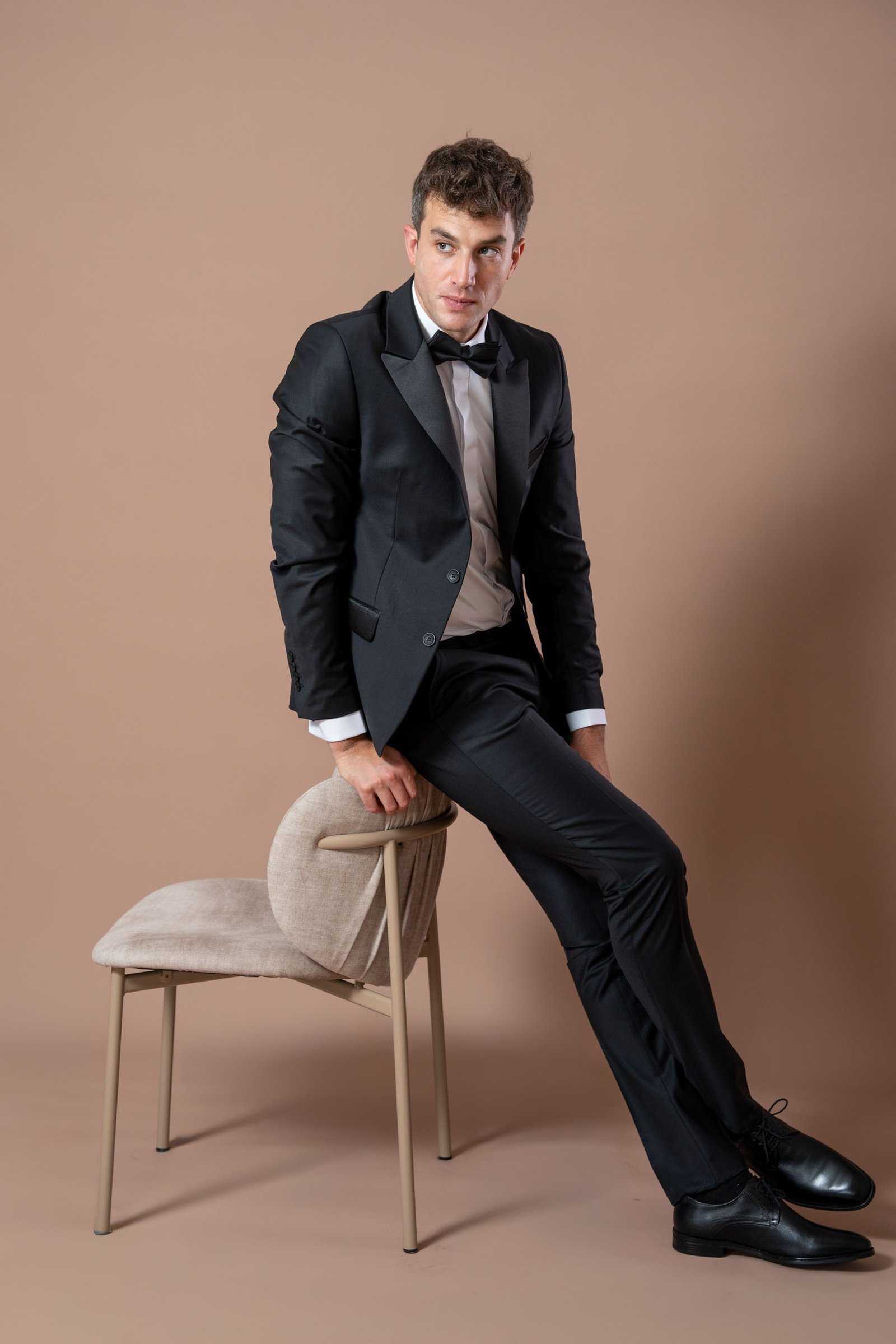 Crni smoking sa satenskim reverima - Image 11