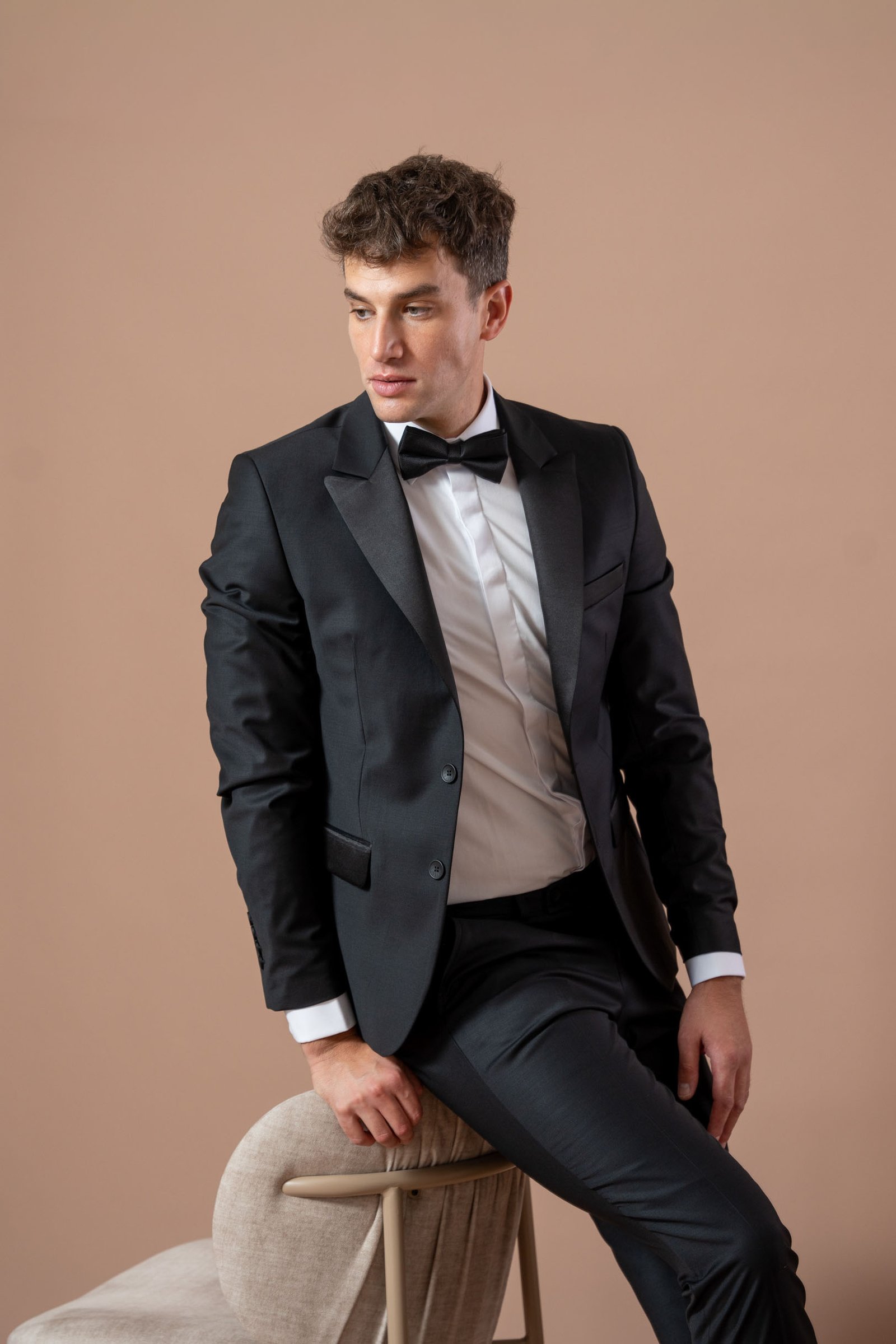Crni smoking sa satenskim reverima - Image 12