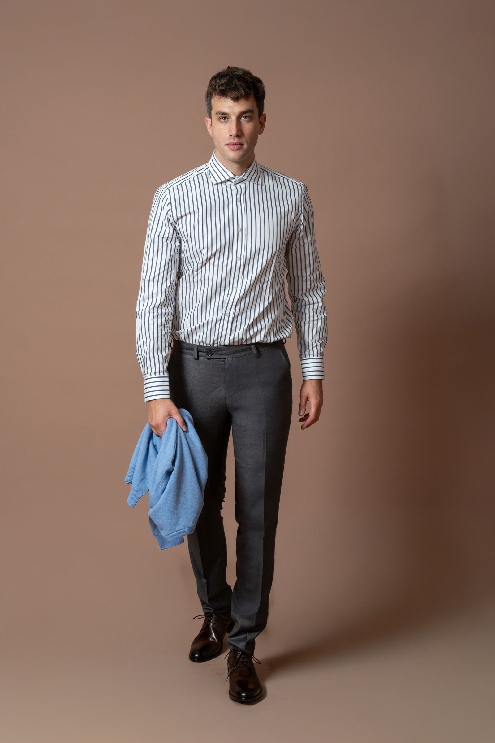 Muške tamnosive pantalone sa užom nogavicom - Image 7