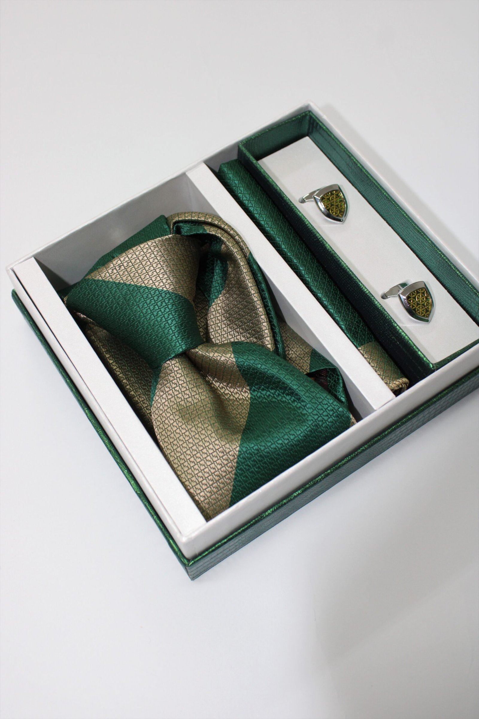 Elegantni poklon set – kravata, maramica i manžetne - Image 3