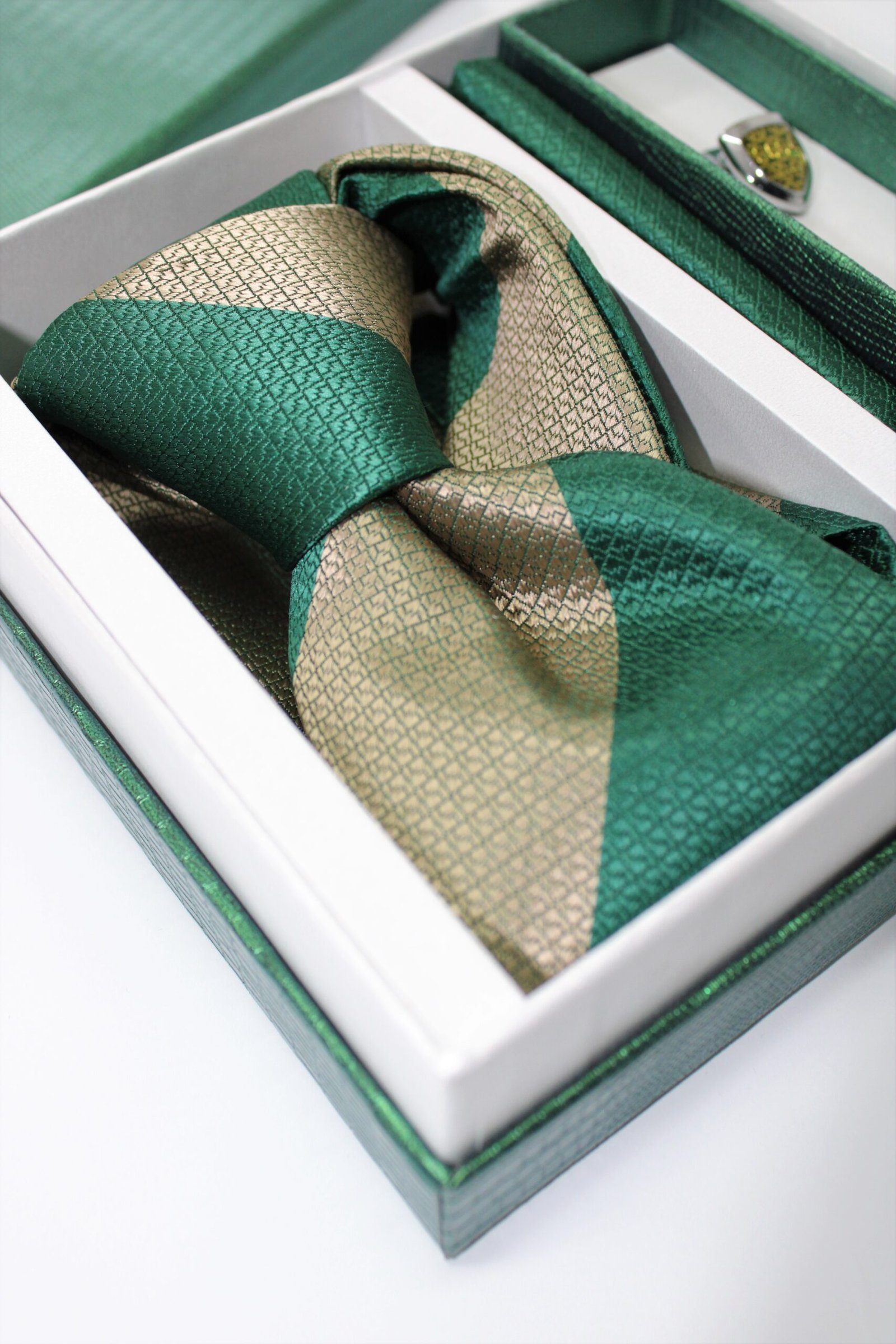 Elegantni poklon set – kravata, maramica i manžetne - Image 4