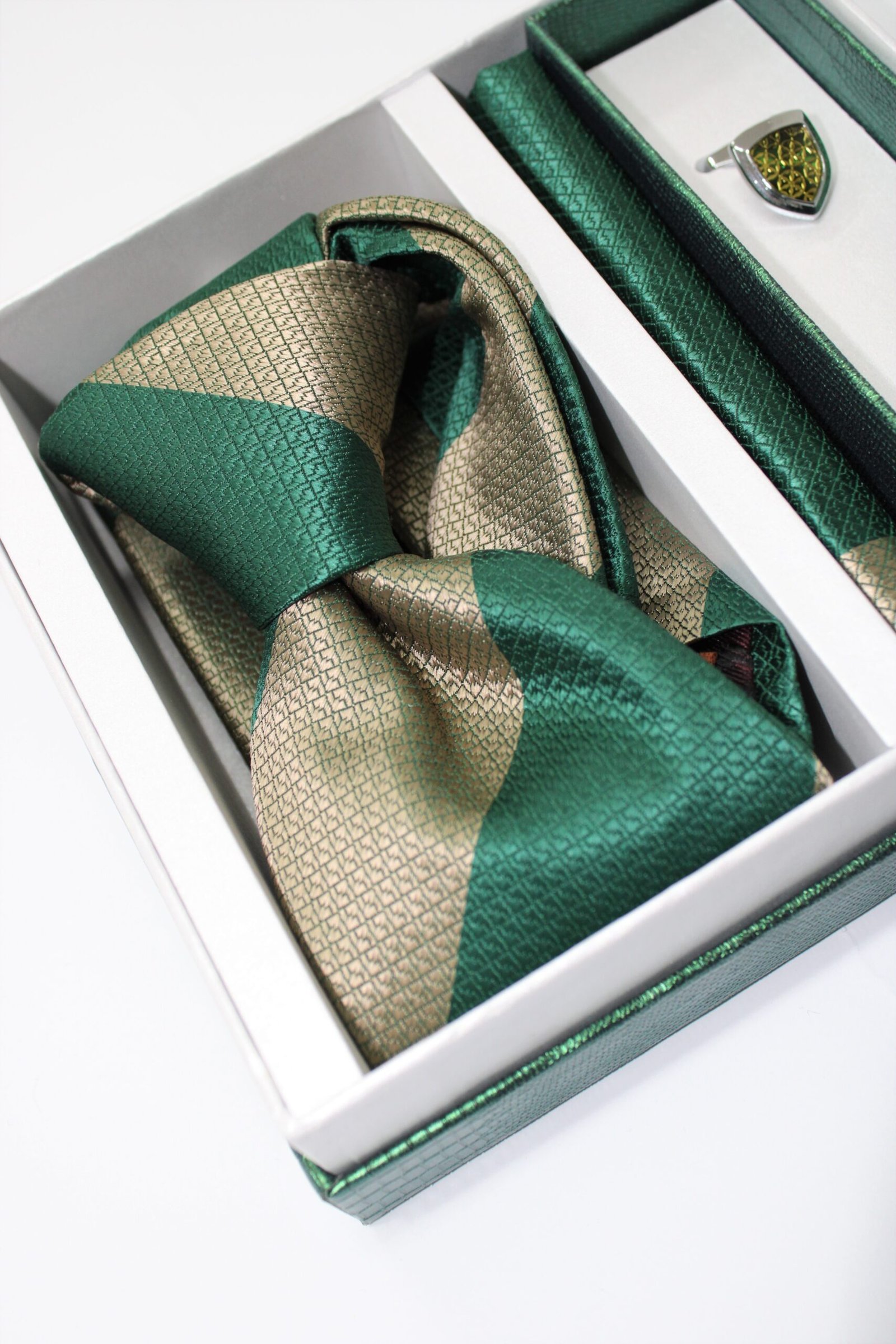 Elegantni poklon set – kravata, maramica i manžetne - Image 2