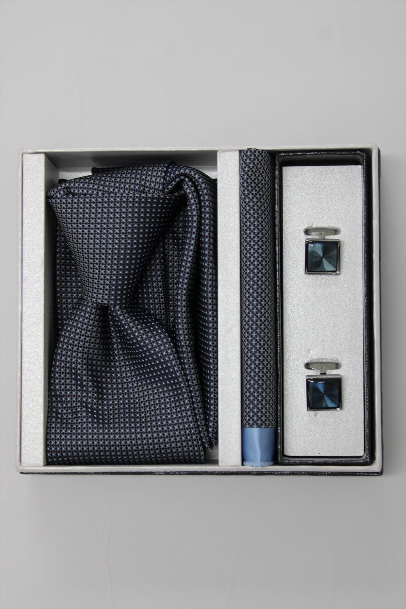 Elegantni poklon set – kravata, maramica i manžetne - Image 3