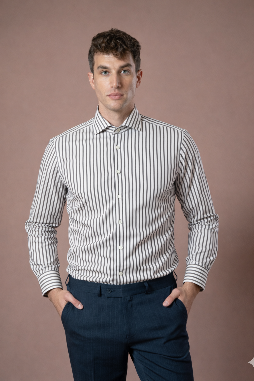 Muška košulja bela sa braon užim prugama,slim fit