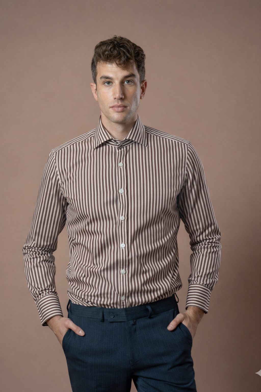 Muška košulja bela sa braon prugama,slim fit