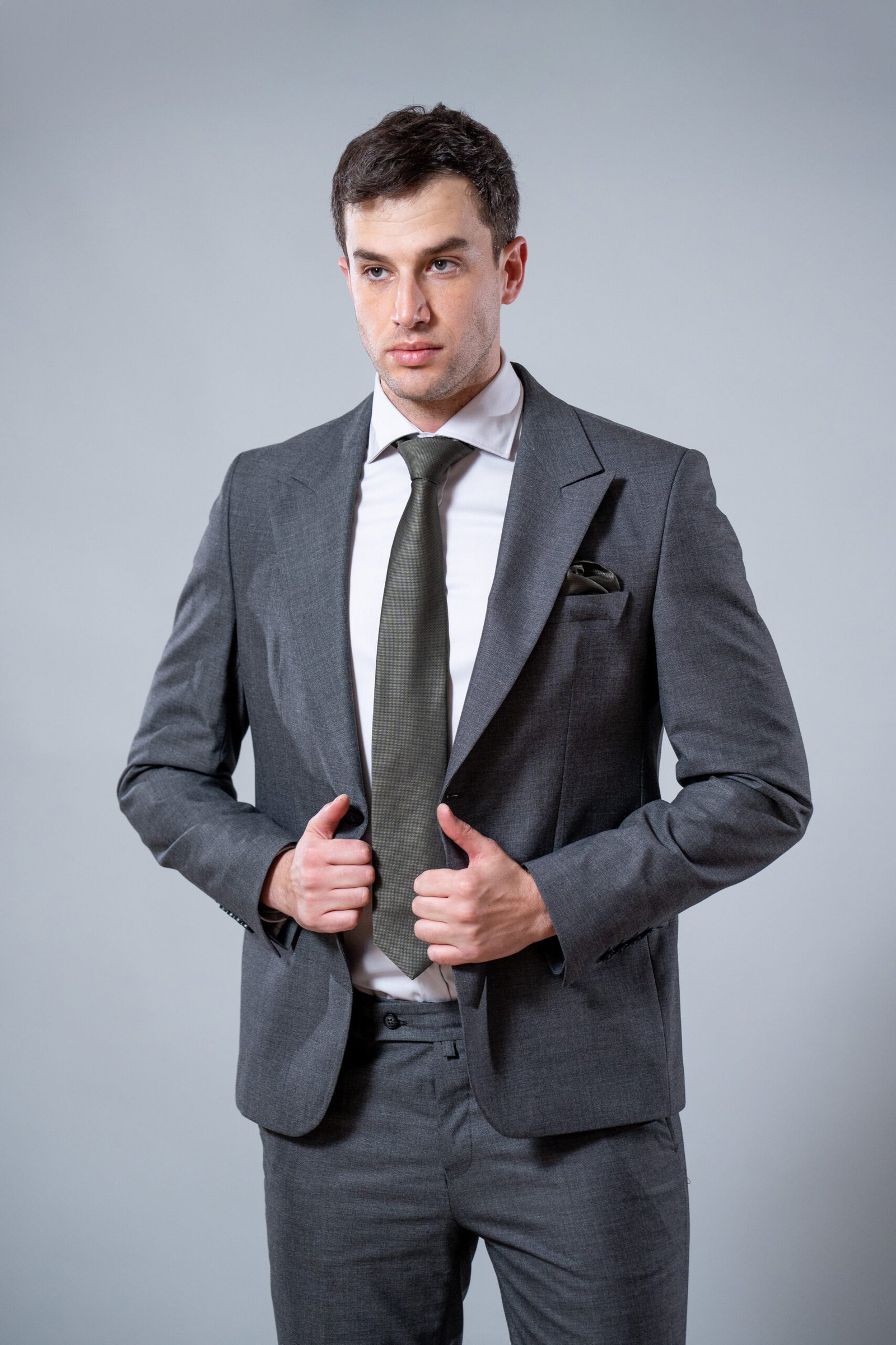 Muško sivo odelo - Image 6