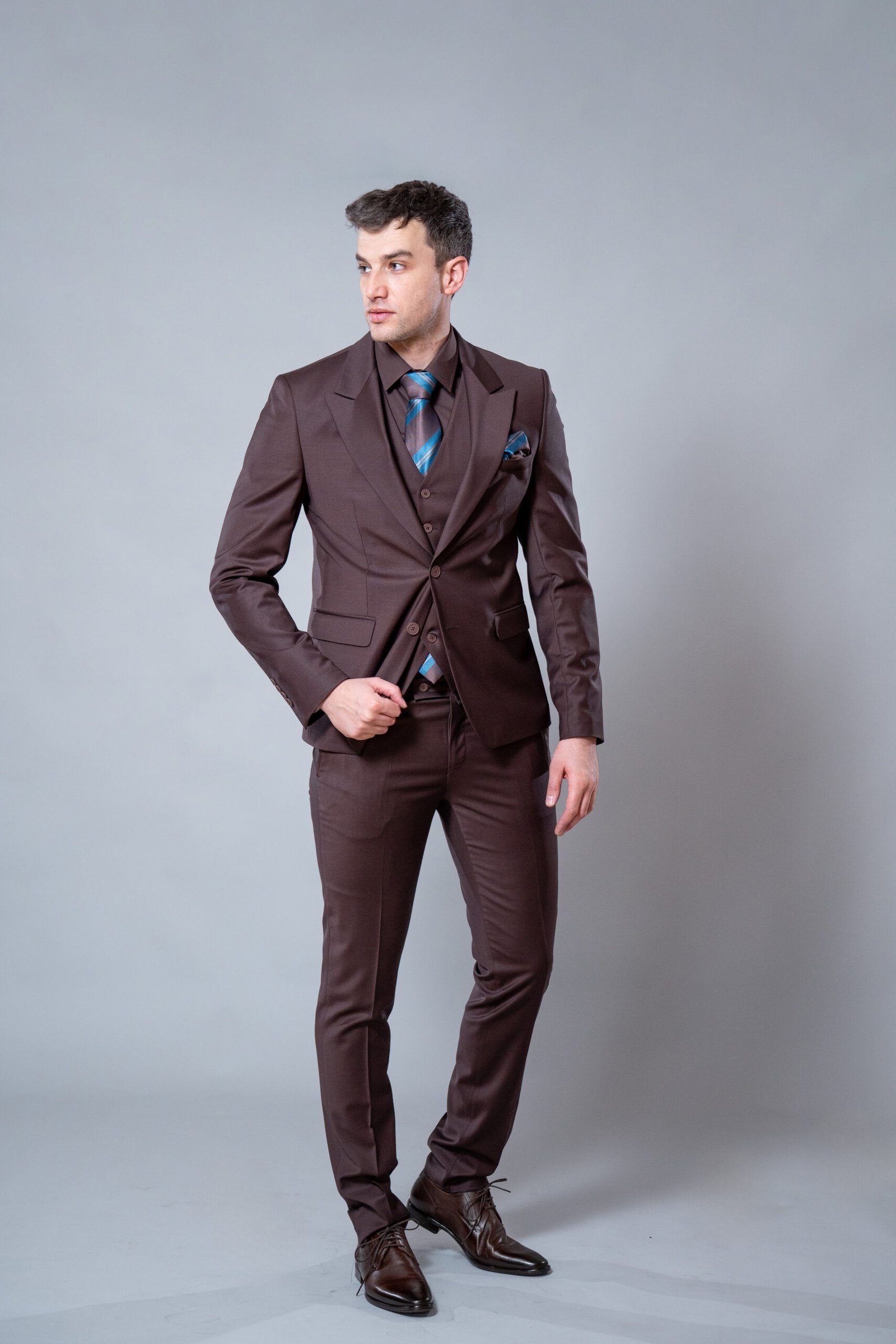 Muško braon odelo - Image 4