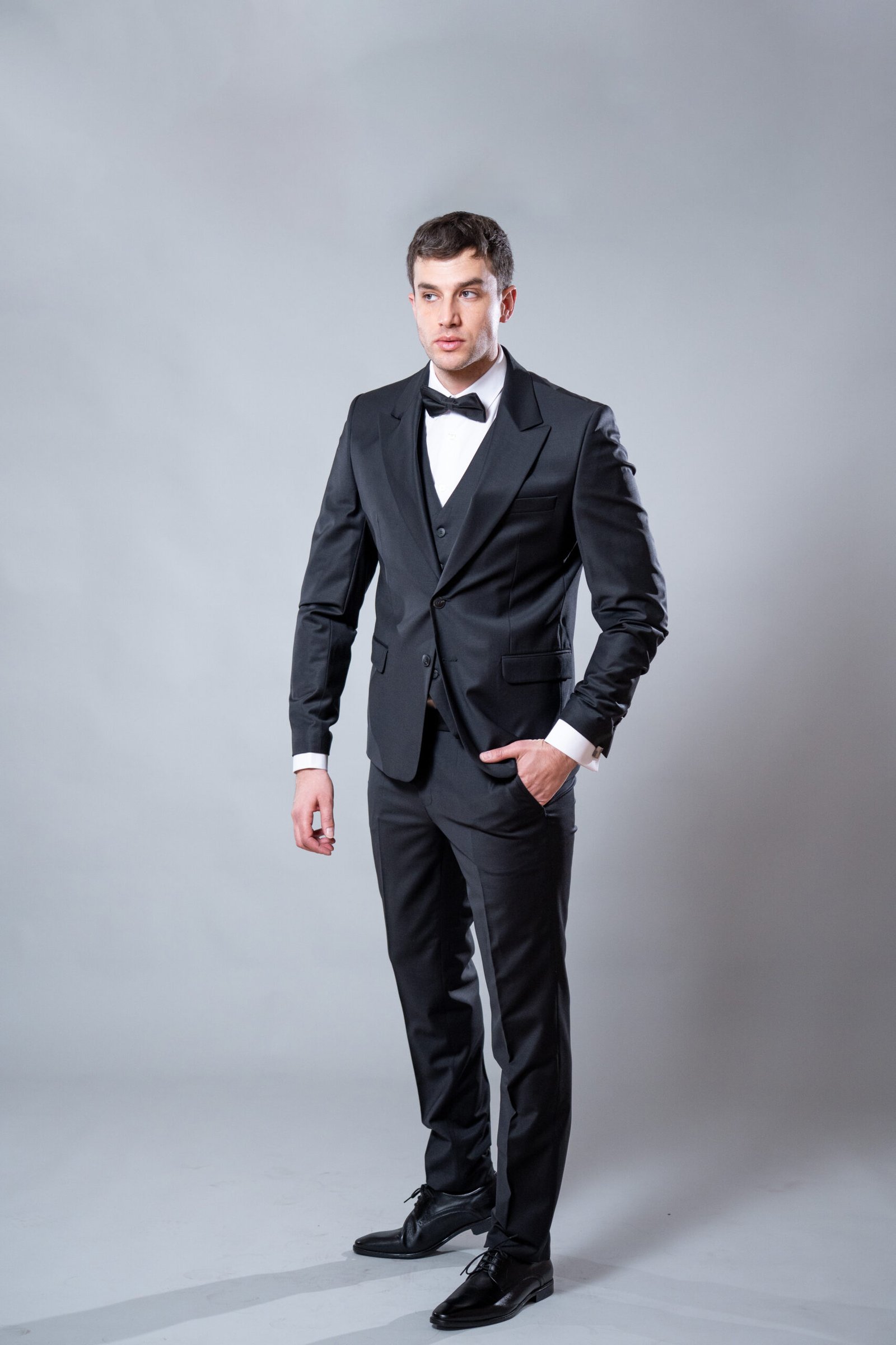 Muško crno elegantno odelo - Image 2