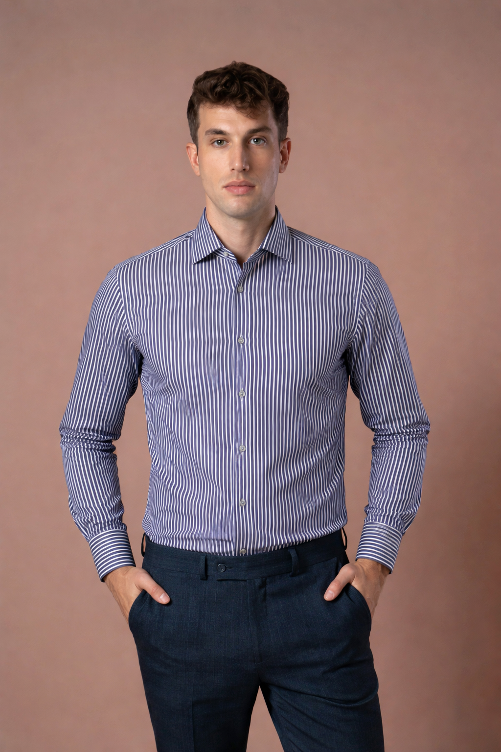 Muška košulja bela sa teget užim prugama,slim fit